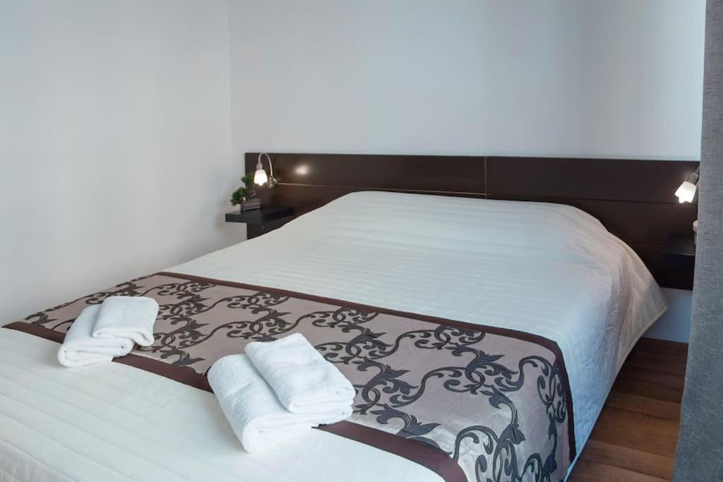 פראג Dlouha Apartment 2Bd מראה חיצוני תמונה